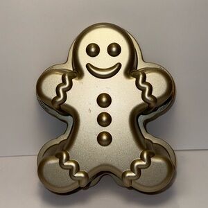 Nordic Ware Gingerbread Man Heavy Duty Cast Aluminum Bake Pan Mold USA 6 Cups